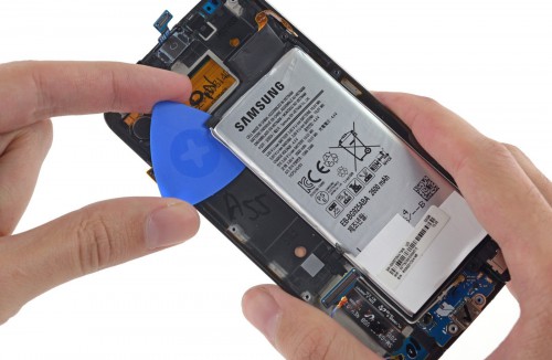 Samsung Pi̇l Deği̇şi̇mi̇